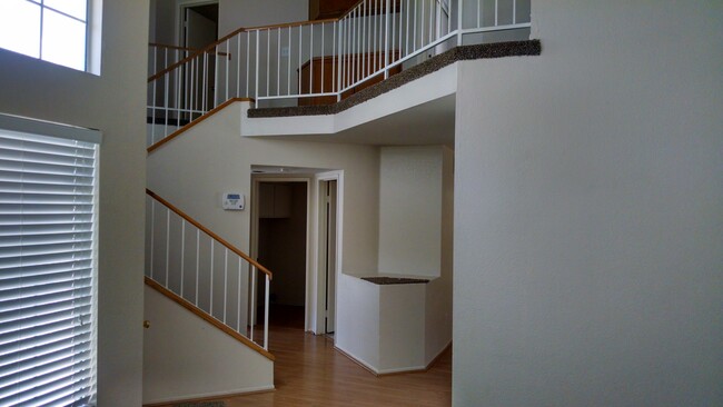 Building Photo - 7825 Green Crest Ct