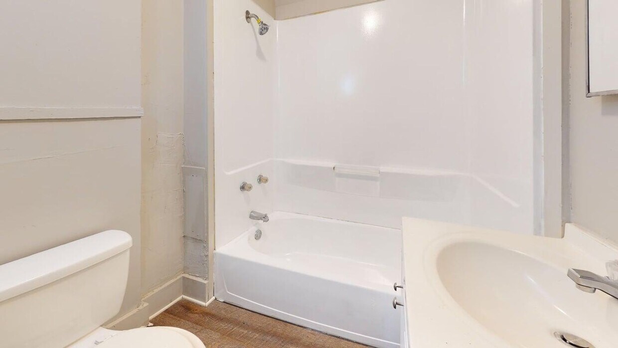 Foto principal - 515 Newton Ave NW