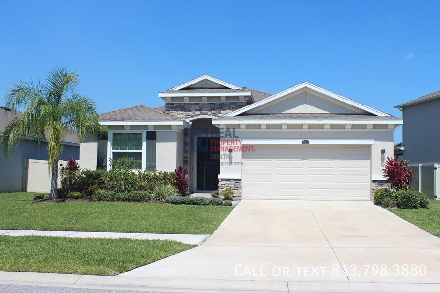 Foto principal - 33163 Sand Creek Dr