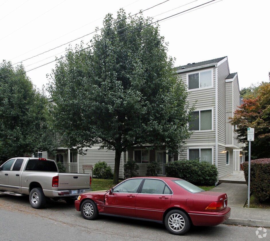 Foto del edificio - 3710-3730 12th Ave