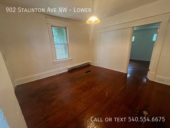 Foto del edificio - 902 Staunton Ave NW
