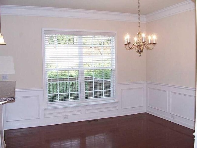 Building Photo - 11040 Brunson Dr