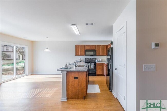 Foto del edificio - Savannah Highlands Townhome Available