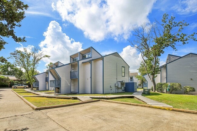 Foto del edificio - 13151 Walden Rd