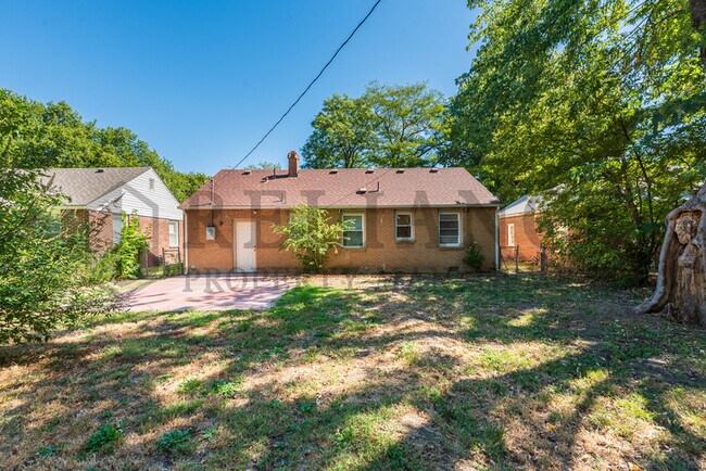 Building Photo - 841 S Lightner Dr