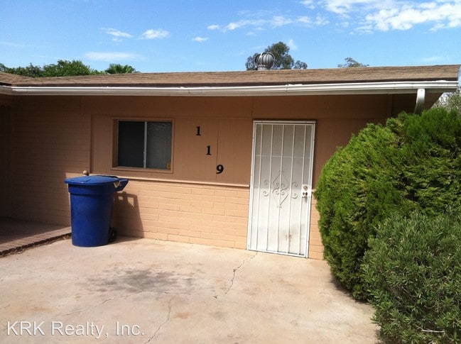 Building Photo - 6 br, 4 bath House - 119 E Riviera Dr