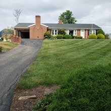 Building Photo - 9625 Town Hall Rd