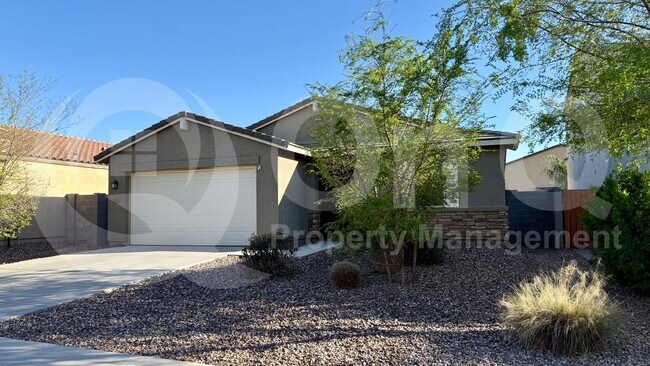 Building Photo - 625 W Panola Dr