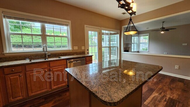 Building Photo - 212 Revillion Way