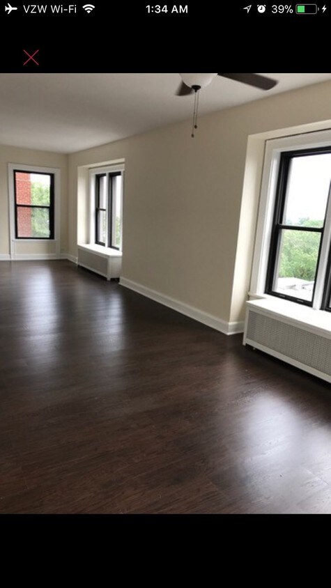 Foto principal - 5300 S Shore Dr