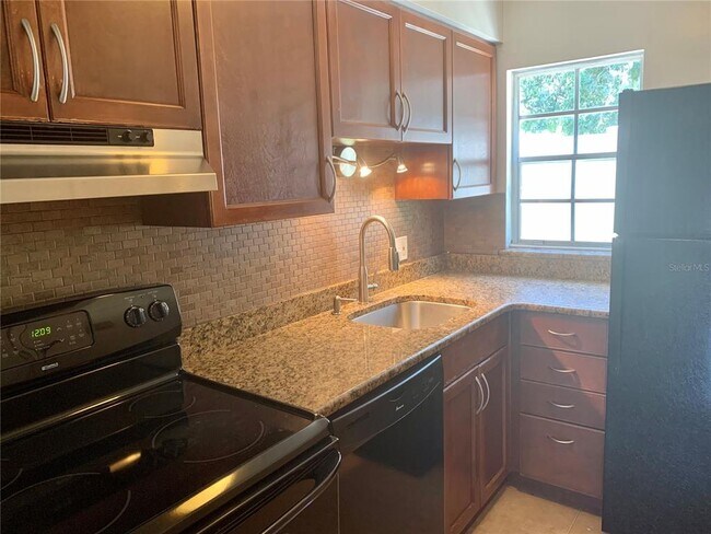 Foto del edificio - 525 Conway Rd
