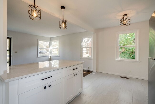 Building Photo - Great Belair Rental