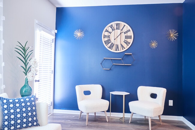 Building Photo - Room in Townhome on Bayrose Cir