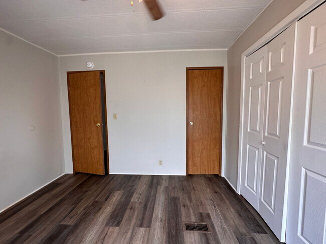 Foto del edificio - Awesome 2/2 Trailer in Westlake for rent!