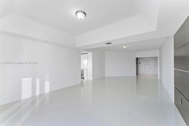 Building Photo - 10720 Northwest 66th Street Apt #507, Dora...