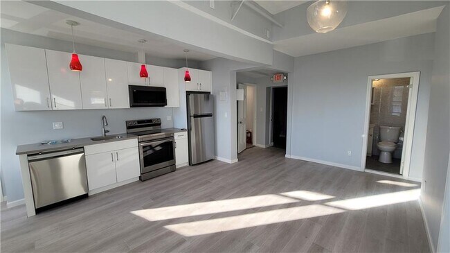 Building Photo - 2272 McDonald Ave