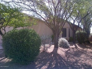 Building Photo - 7857 S Wild Primrose Ave