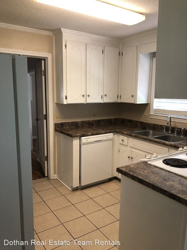 Building Photo - 4 br, 2 bath House - 114 Burlington Court
