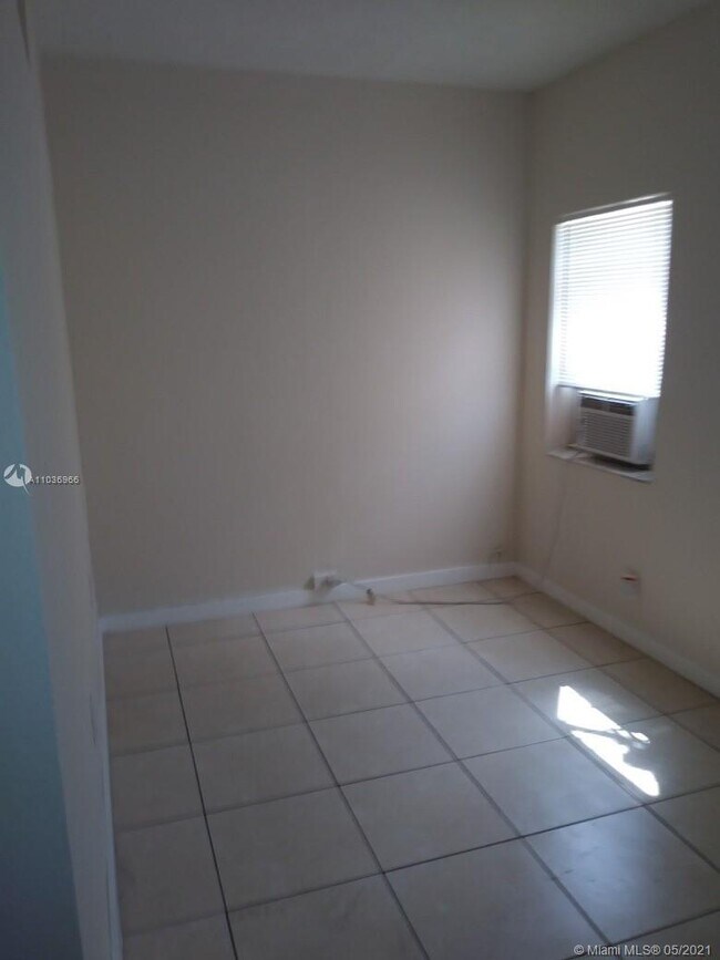 Foto del edificio - 8411 Biscayne Blvd