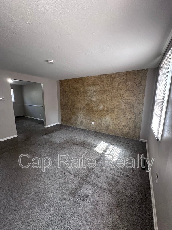 Building Photo - 1648 Smith Rd