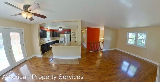 Building Photo - 3 br, 3 bath House - 104 Drake Dr.
