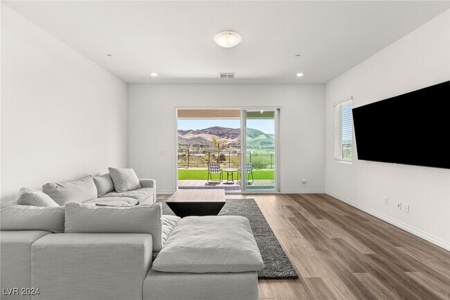 Foto del edificio - 91 Reflection Cove Dr