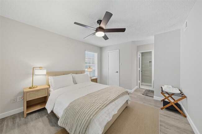 Foto del edificio - 2750 Holly Hall St