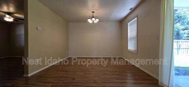 Building Photo - 6888 S Galewood Way