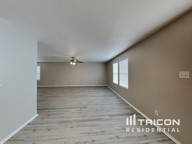Building Photo - 7714 Burro Bend San Antonio TX