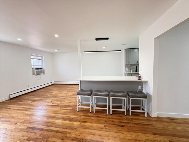 Foto del edificio - 1041 E 80th St