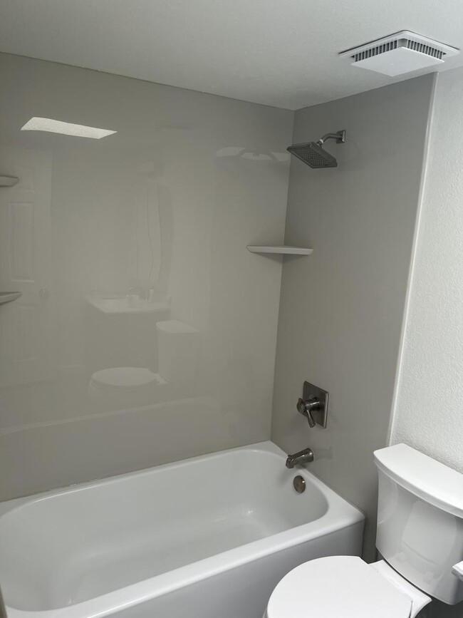 Building Photo - 10571 E Deerfield Pl
