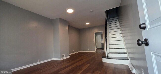Foto del edificio - 1438 S Marston St