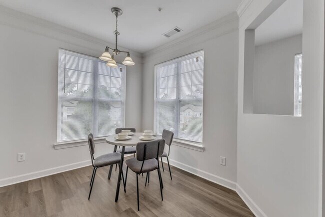 Foto del edificio - 8226 Hydon Dawn Ln