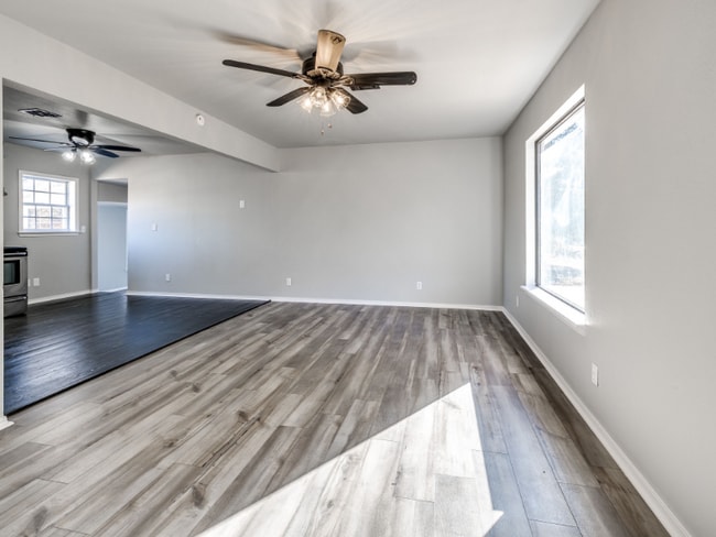 Foto del edificio - 101 192nd Ave SE