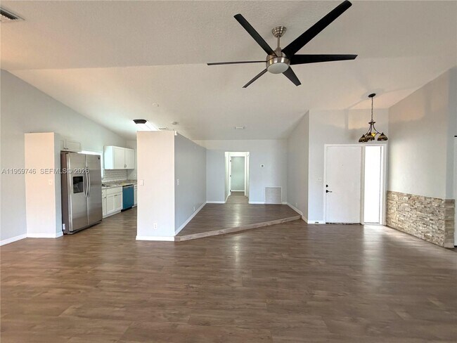 Foto del edificio - 8721 NW 47th St