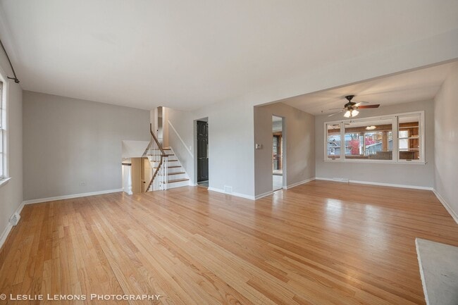 Foto del edificio - 320 Elmwood Dr