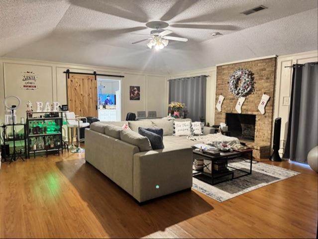 Foto del edificio - 316 Candlewood Pl