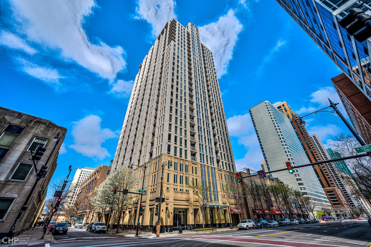 Foto principal - 1250 S Michigan Ave