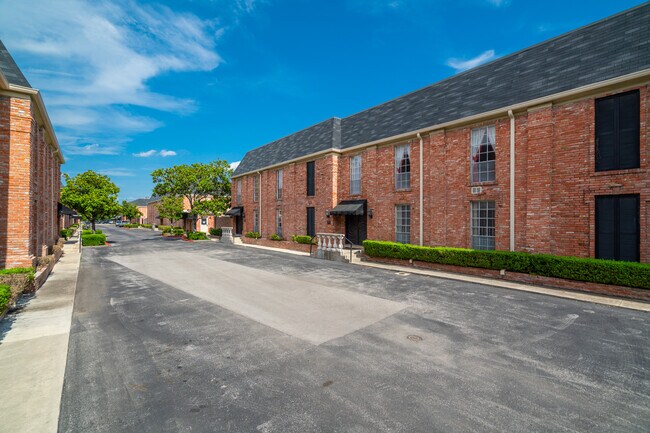 Foto del edificio - 8033 N New Braunfels Ave
