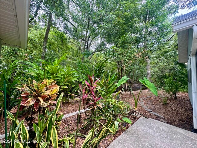Foto del edificio - 1817 Hopkins Creek Ln