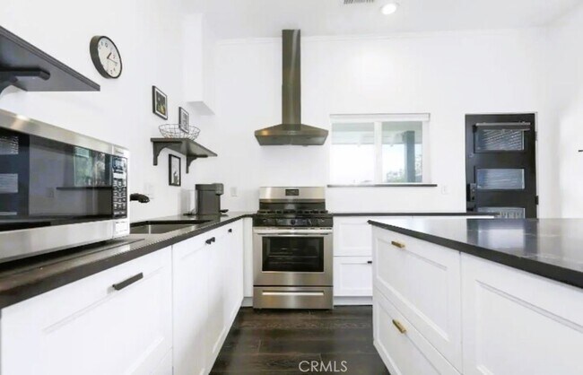 Foto del edificio - 210 E High Ave