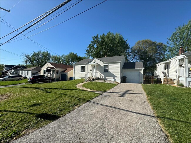 Building Photo - 10421 Niblic Dr