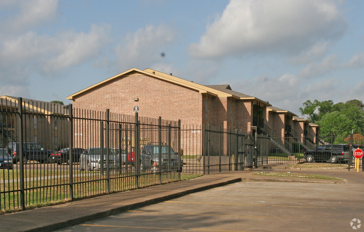 Foto del edificio - Tall Timber Apartments