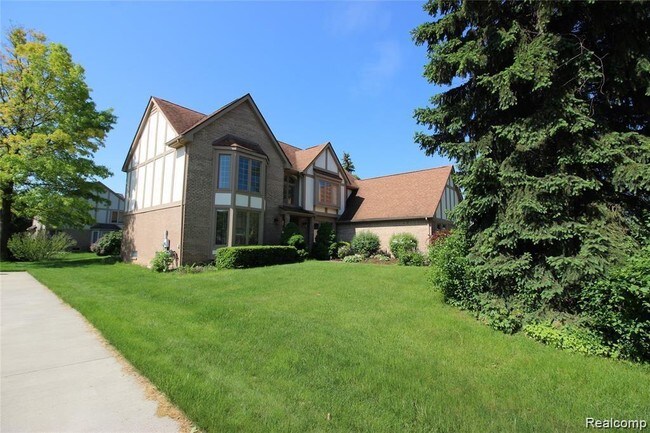 Building Photo - 1737 Hallmark Dr