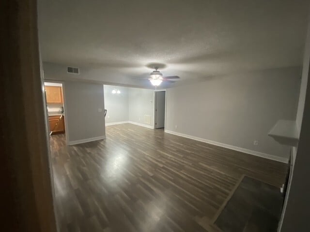 Foto del edificio - 448 Deerwood St