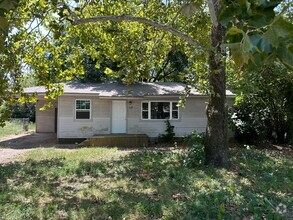 Building Photo - 608 Hardin St
