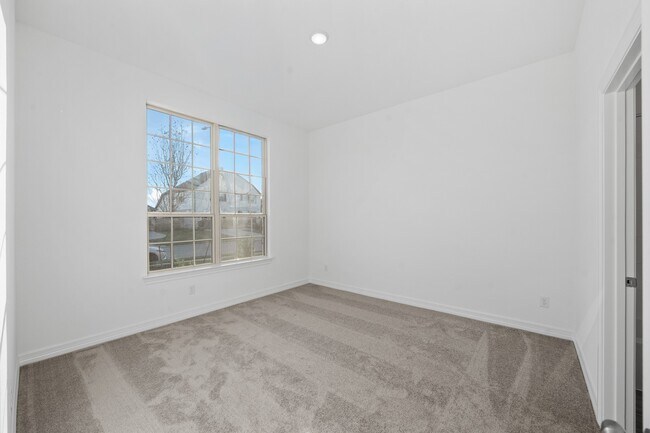 Foto del edificio - 6915 Glennwick Grv Ln