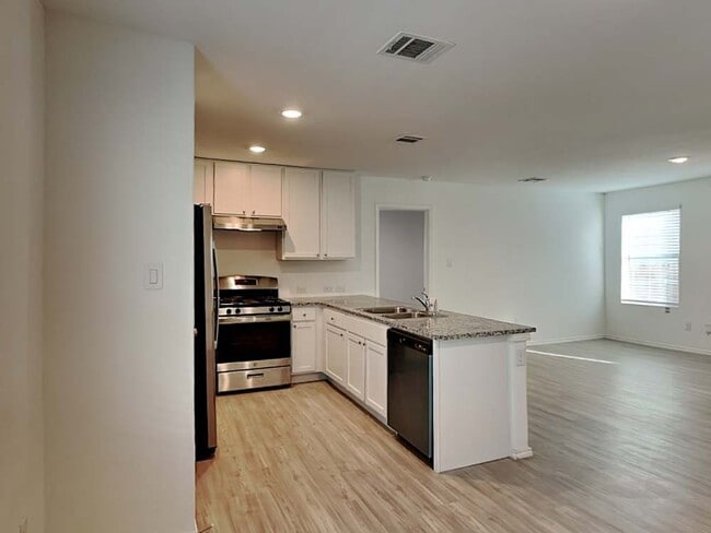 Building Photo - 14331 Estuary Pl