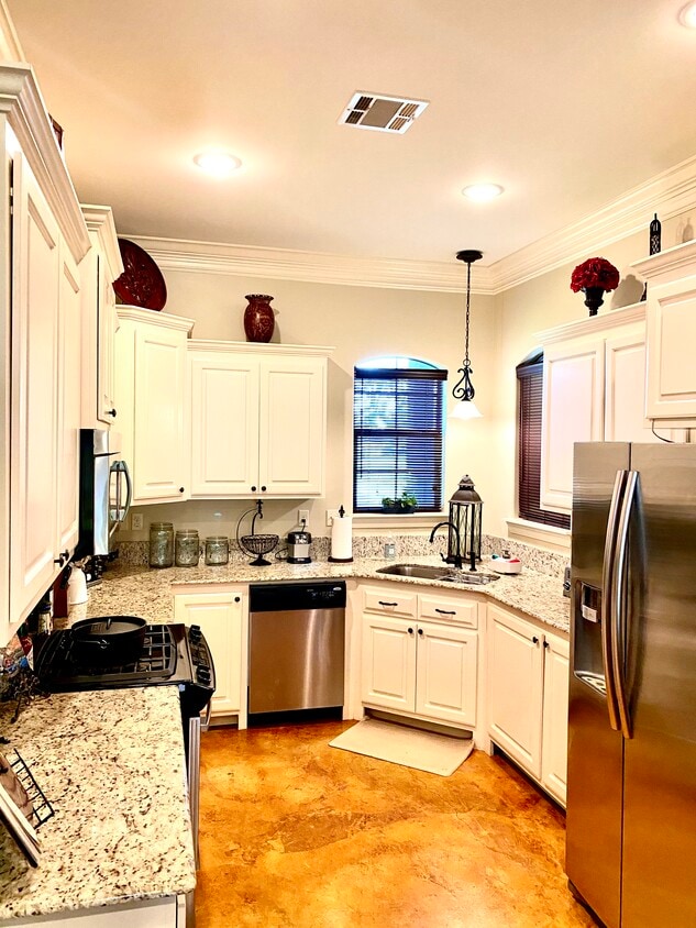 203 Oak Hill Ln, Youngsville, LA 70592 House Rental in Youngsville