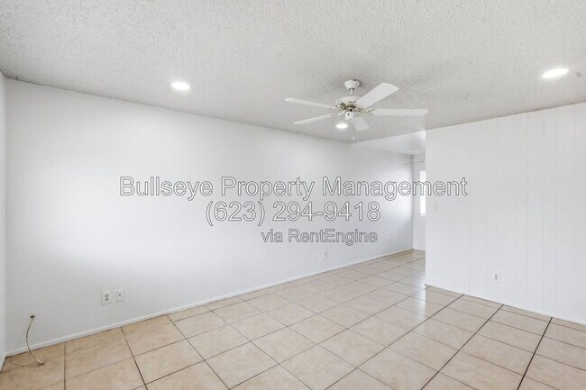 Foto del edificio - 2245 W Glenrosa Ave
